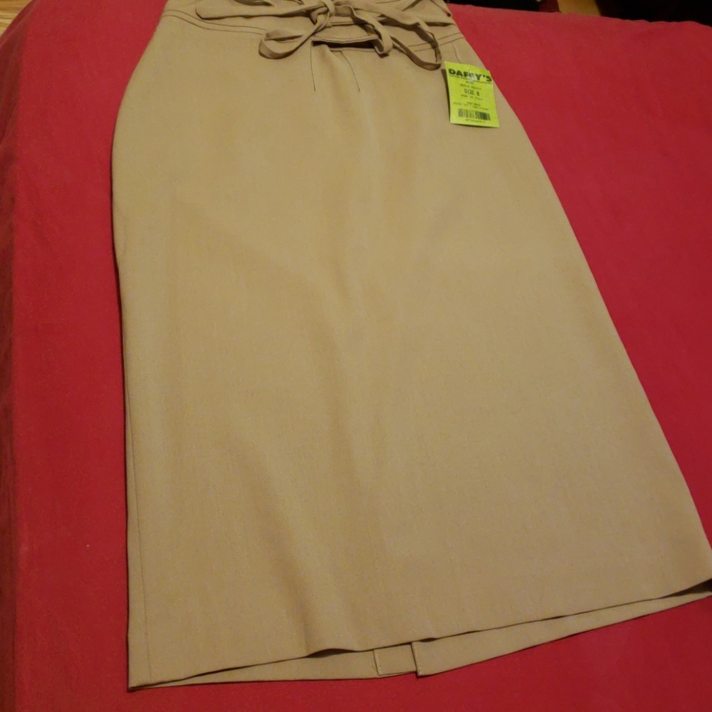 Skirt - Picture 2 of 4